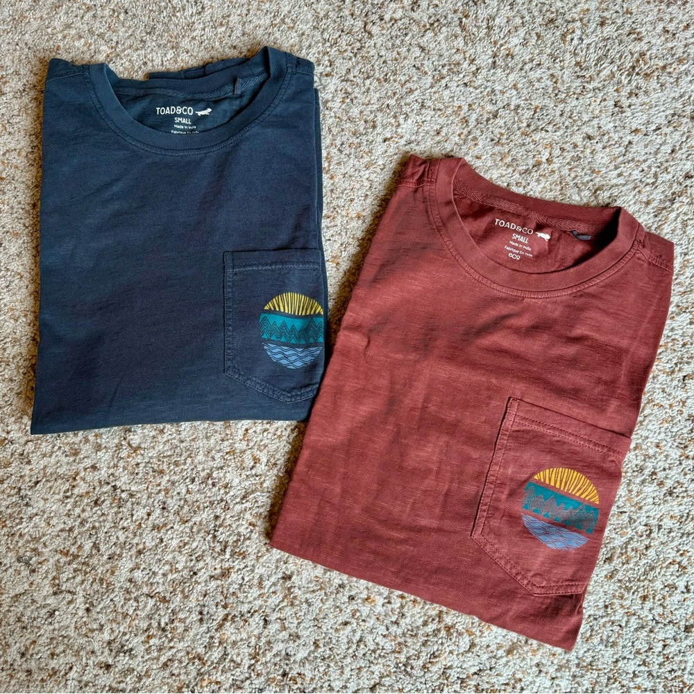 Toad&Co Men’s long sleeve tees ~NWOT~ Size small. Charcoal/black & burnt red.